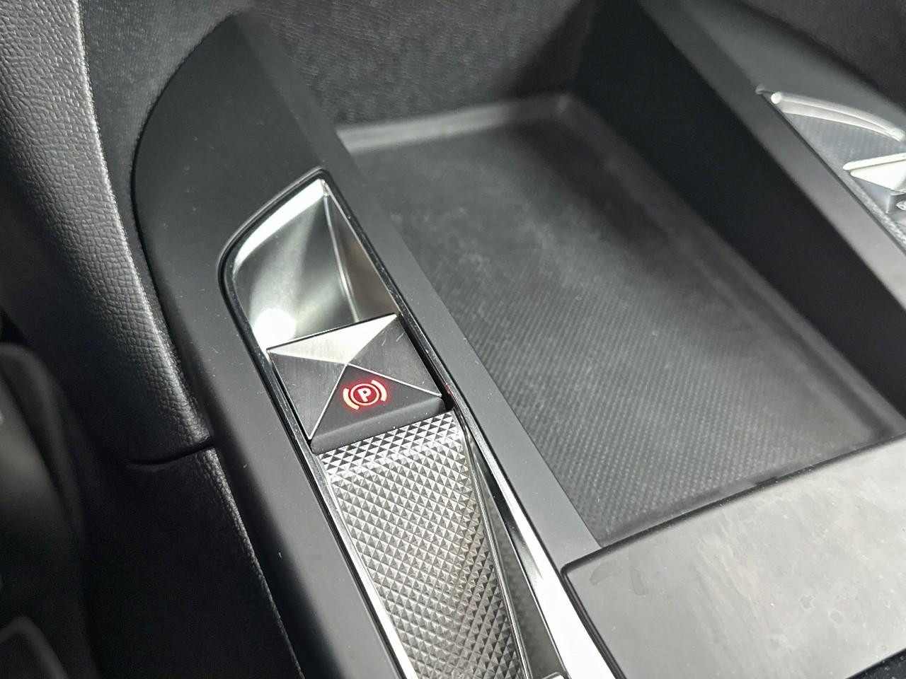 Ds Ds 3 crossback puretech 155 eat8 louvre — photo 29