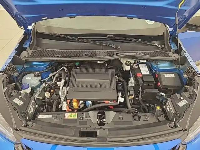 Peugeot 2008 electrique 54 kwh 156 ch — photo 27