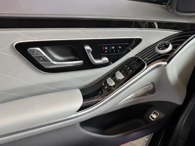 Mercedes Cla 580 e 4matic berline amg line — photo 32