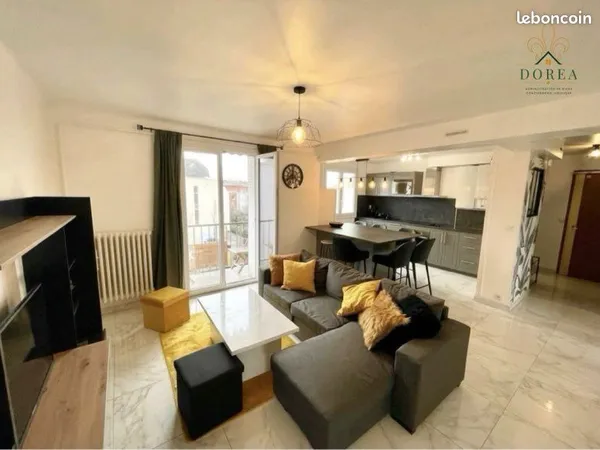 T4 meublé lumineux 67 m² - balcon - Annemasse Romagny