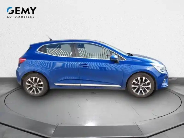 Renault Clio e-tech 140 - 21n — photo 4