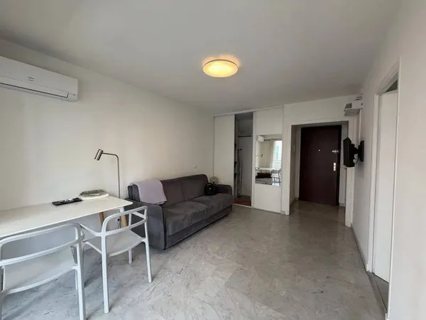 Studio 1 pièce 27 m²