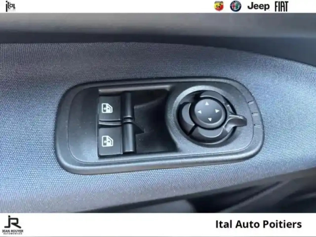 Fiat 500 fiat  icône berline 23,8 kwh — photo 12
