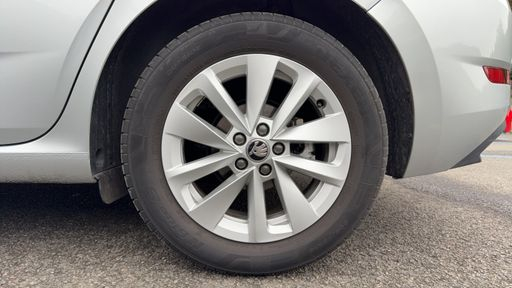 Skoda Scala 1.5 TSI 150 DSG7 - Ambition – 2023 – 87920 km – Essence – Boîte Automatique — photo 13