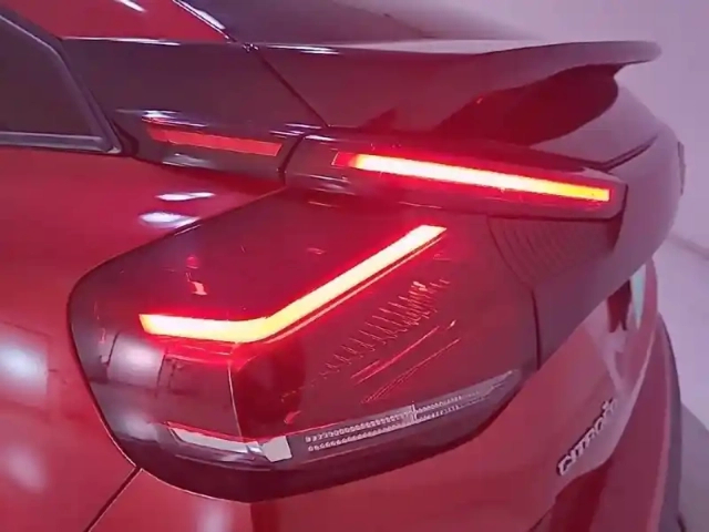Citroën C4 puretech 130 s&amp;s eat8 — photo 20