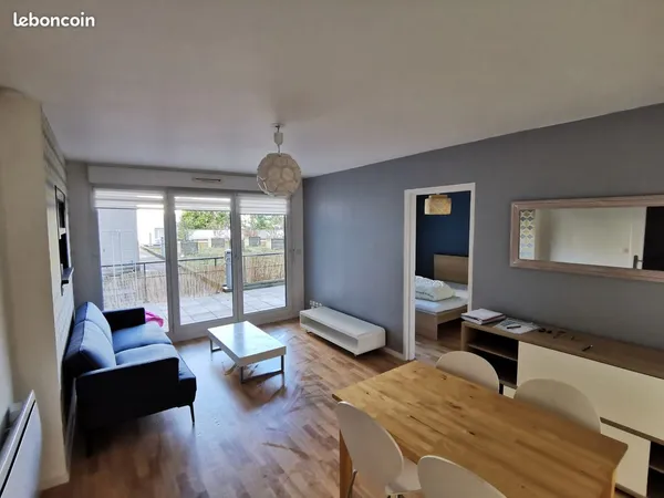 T2 Meublé 45m², Terrasse 20m², Parking privé, Cave