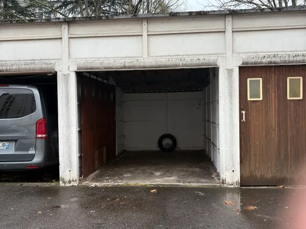 Ventes Box Parking à l'Hay les roses