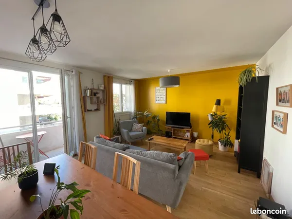 Appartement T3 - square Veyrat