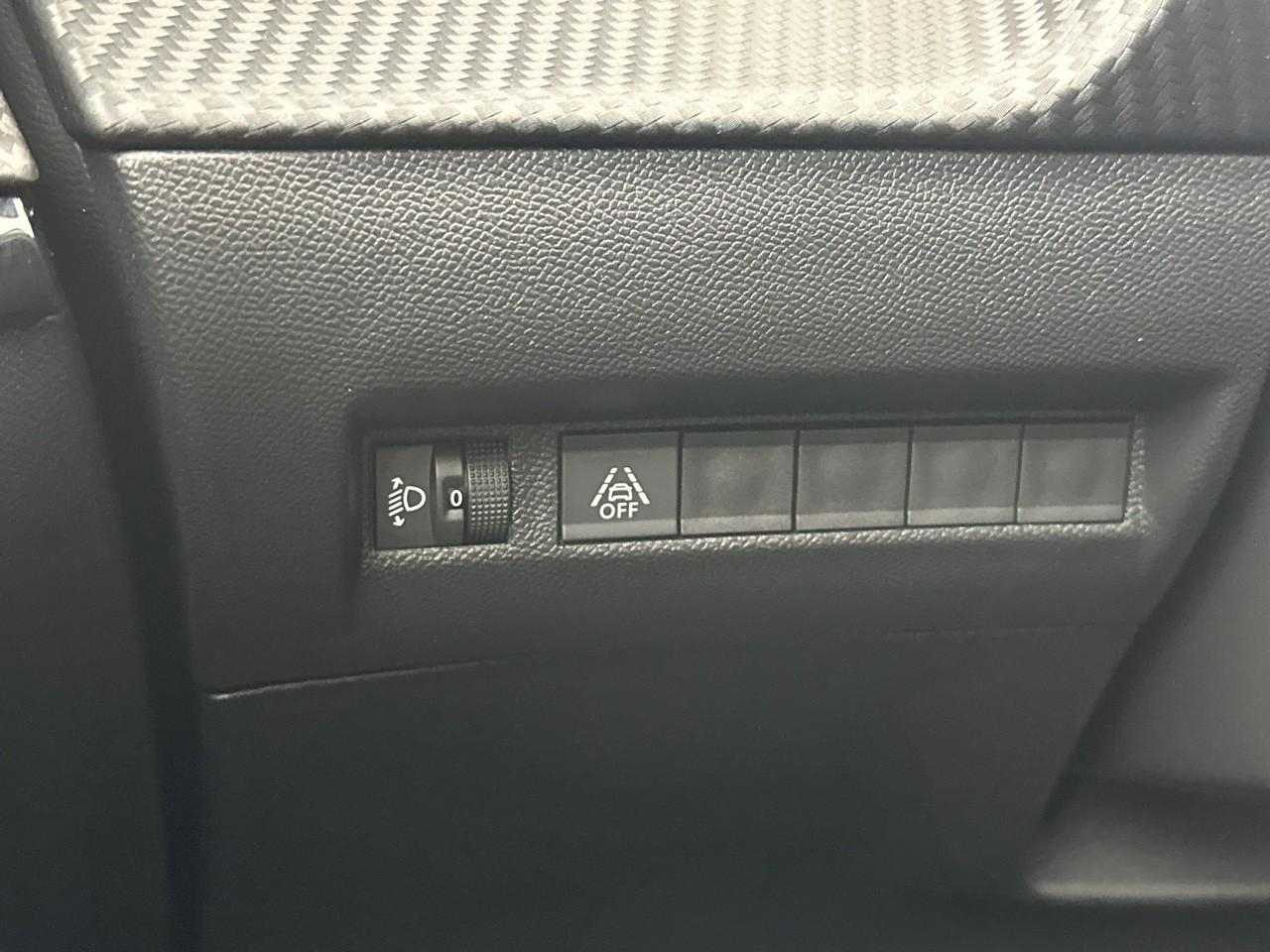 Peugeot 208 puretech 100 s&s bvm6 style — photo 16
