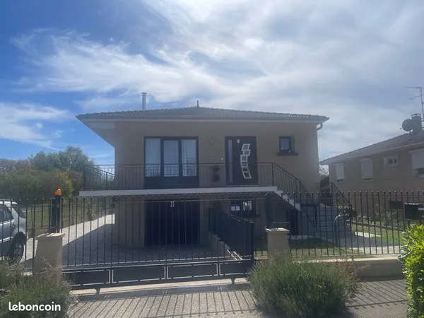 Pavillon individuelle avec piscine