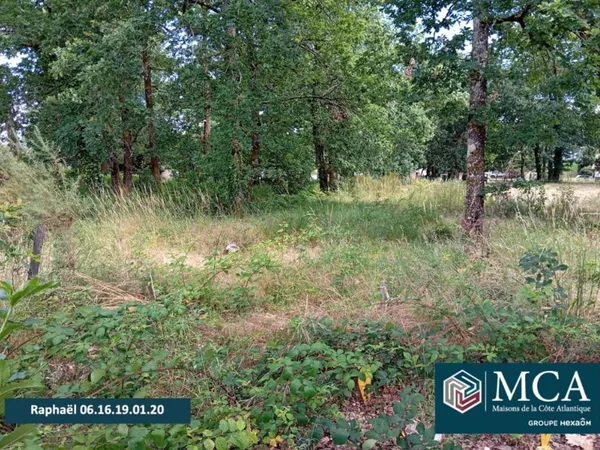 Terrain 400 m²