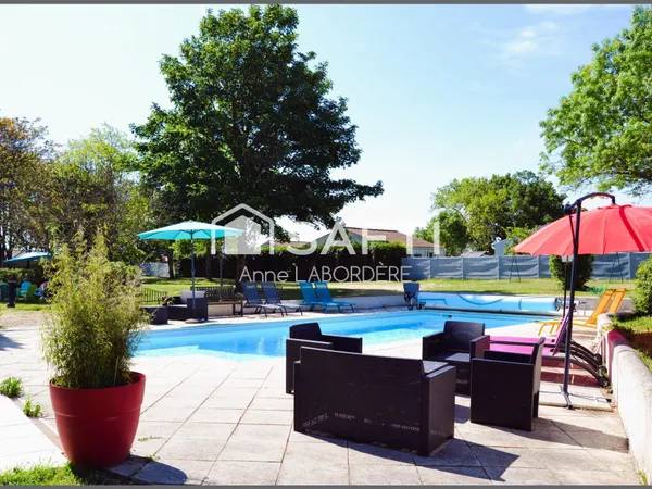 Ensemble de charme sur 6000 m² - 2 habitations & piscine chauffée