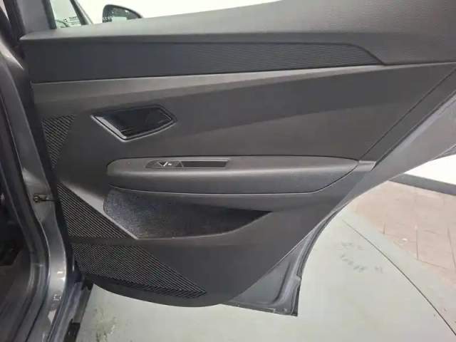 Renault Megane e-tech er ev60 130ch super charge — photo 19