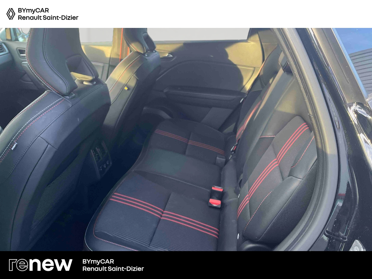 Renault Captur mild hybrid 160 EDC — photo 12