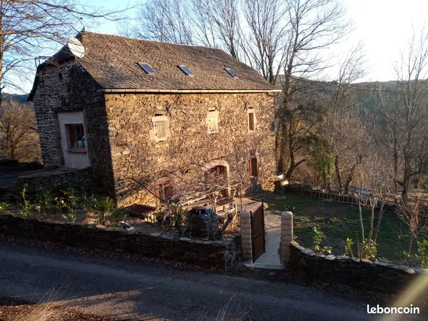 Location équipée et accompagnée en pleine nature