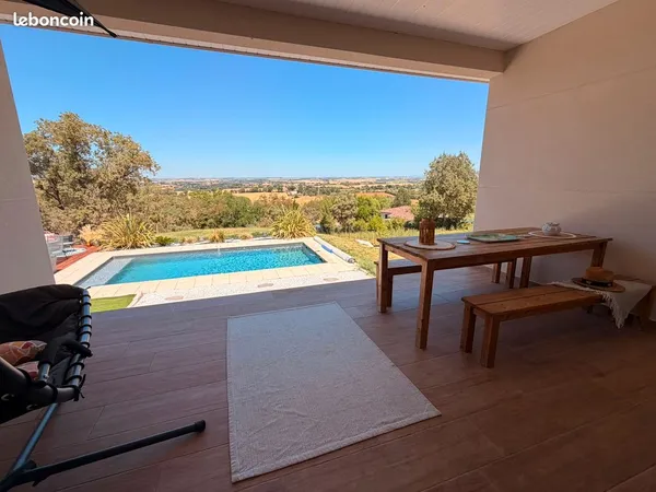 Maison contemporaine avec piscine, vue exceptionnelle 155m2 habitable — Caraman