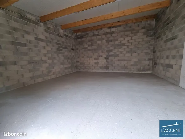 Local 38 m² Saint-Bauzély