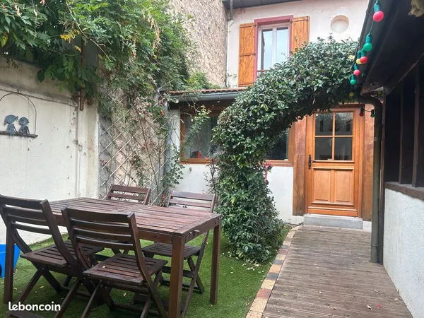 Maison familiale de 107 m² avec jardin, garage et cave