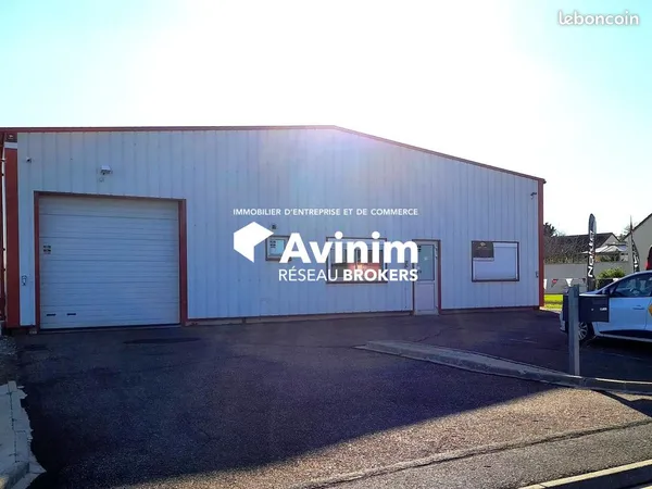 Local 462 m² Orléans