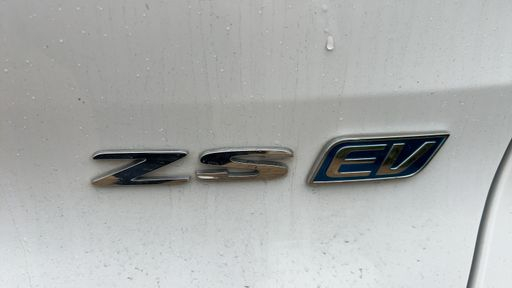 MG ZS 156 70kWh - Luxury – 2022 – 82441 km – Électrique – Boîte Automatique — photo 6