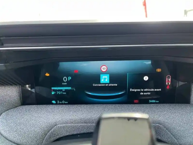 Citroën C5 Aircross hybride rechargeable 195 e-eat7 — photo 10