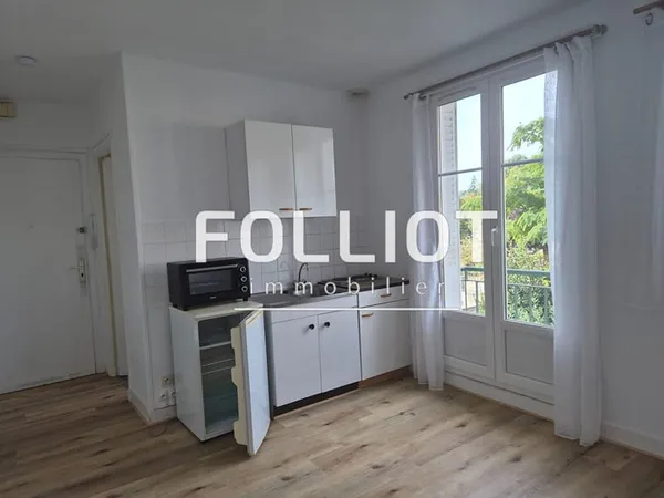 A LOUER - Centre ville de VIRE- Appt T1 MEUBLÉ DISPONIBLE DE SUITE