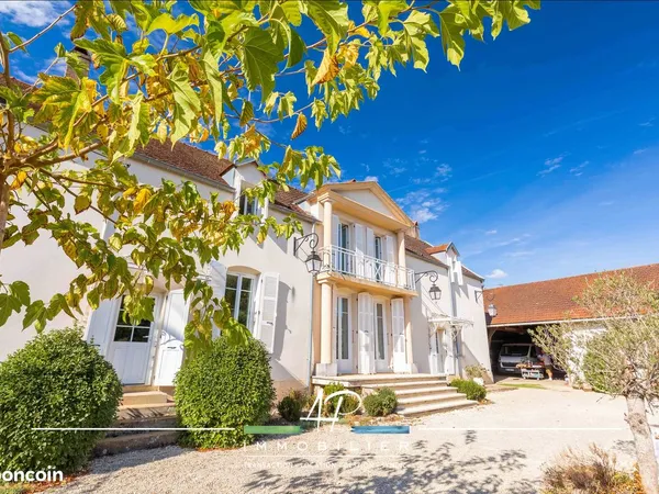 Propriété 7 pièces 195 m²