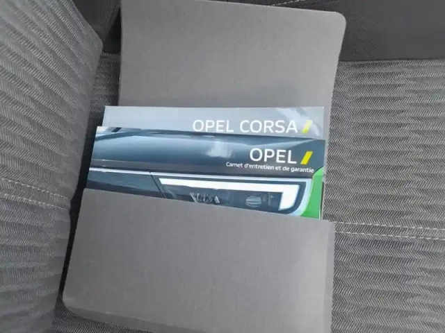 Opel Corsa 1.2 75 ch bvm5 elegance business — photo 16