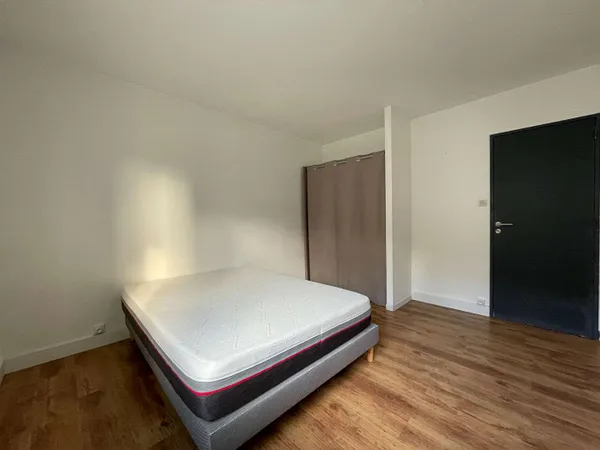 Appartement 4 pièces 12 m²