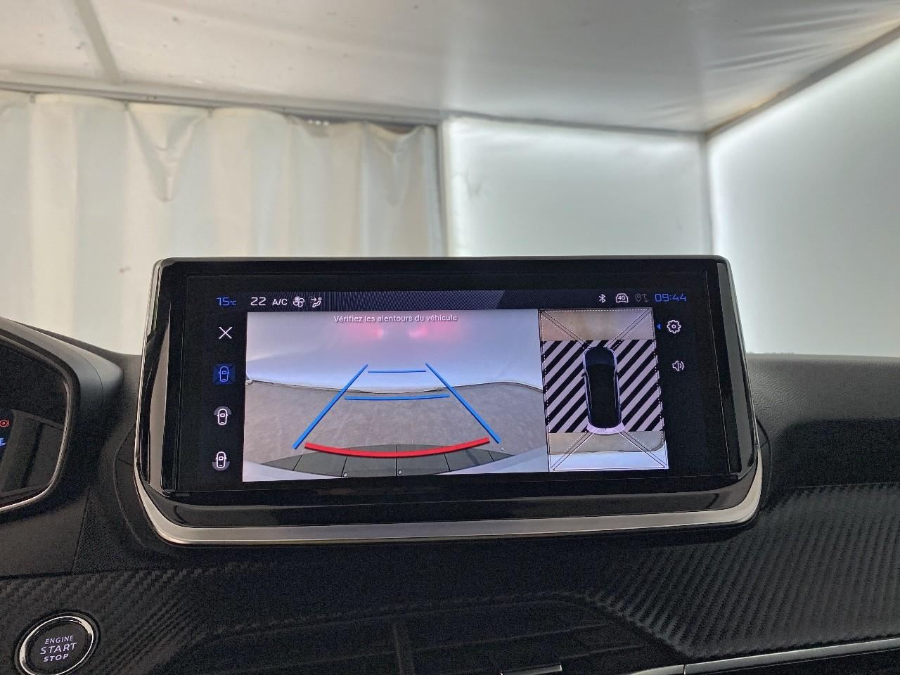 Peugeot 2008 hybrid 145 ch e-dcs6 allure — photo 17