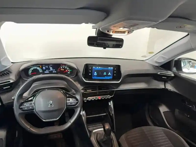 Peugeot 208 puretech 75 s&amp;s bvm5 — photo 11