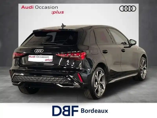 Audi A3 tfsi mild hybrid 150 s tronic 7 s line — photo 9