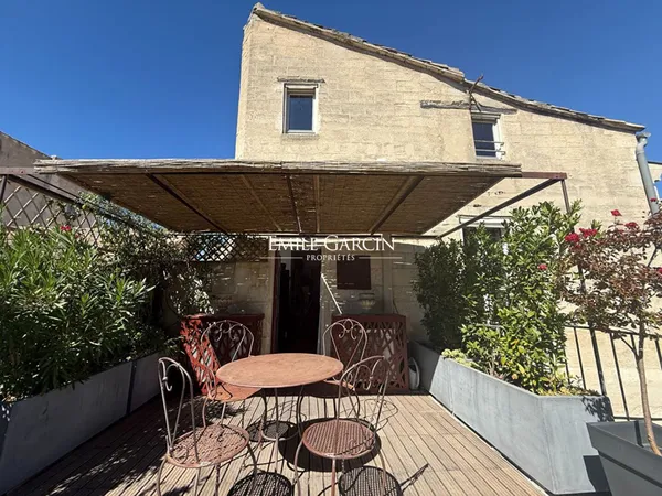 A vendre - AVIGNON INTRA-MUROS - ÉLÉGANT APPARTEMENT DE 128 M² AVEC TERRASSE