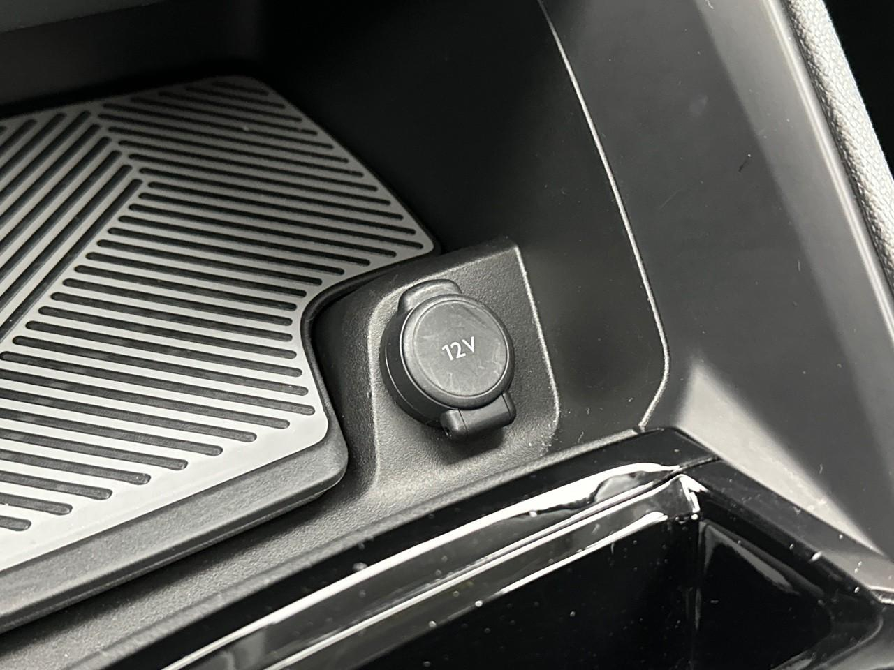 Citroën C4 X hybride 145 ch e-dcs6 plus — photo 27