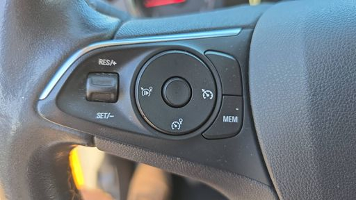 Opel Crossland X 1.2 Turbo 130 - Innovation – 2018 – 73005 km – Essence – Boîte Manuelle — photo 8