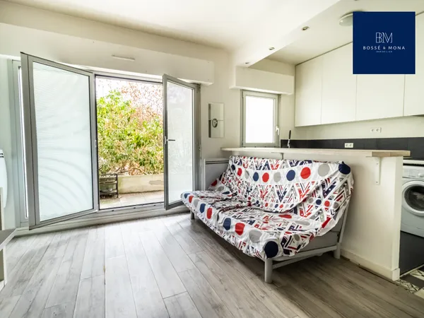 STUDIO DE 31M2 AVEC TERRASSE DE 9M2 SITUÉ À 500M DU MÉTRO PORTE DE SAINT-CLOUD