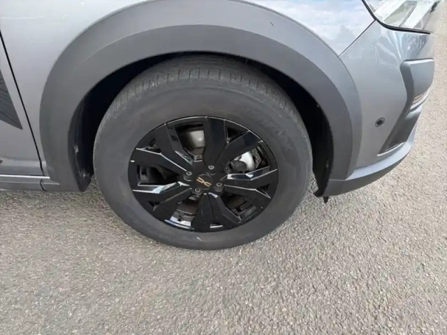 Dacia Jogger 1.0 tce 110ch extreme 7 places -24 — photo 29