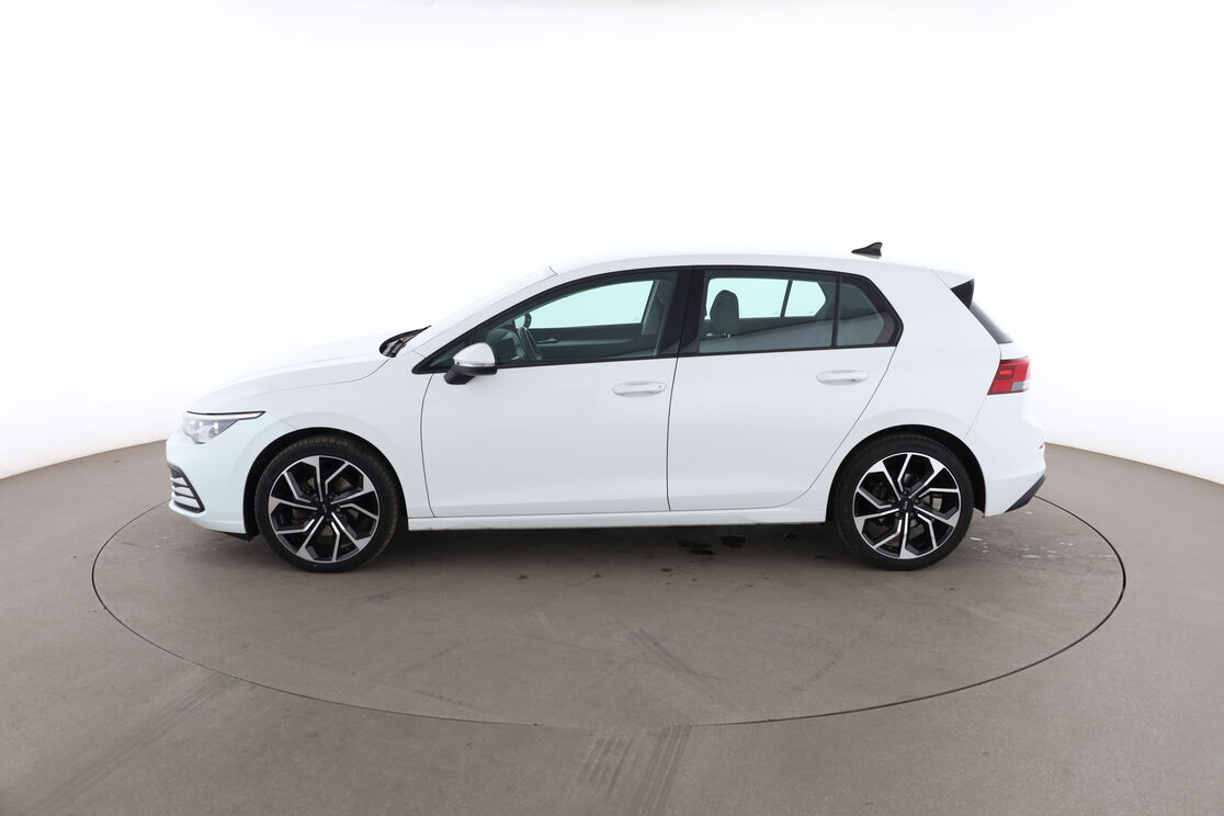 Volkswagen Golf VIII 2.0 TDI SCR DSG7 — photo 2