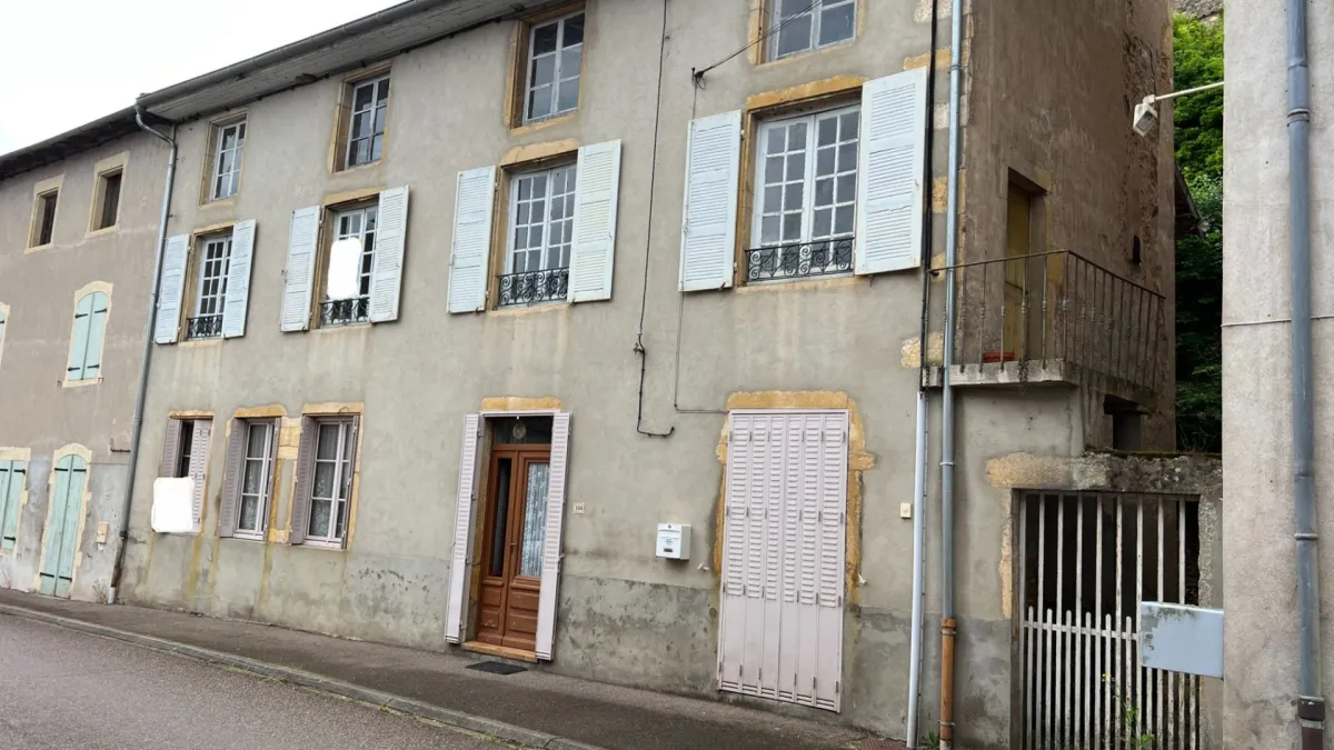 Photo 1
