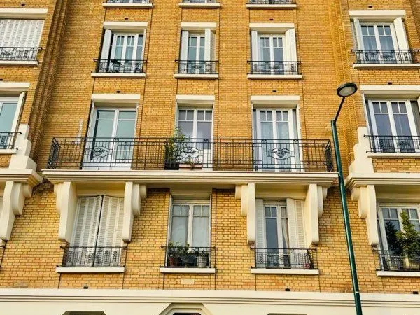 Appartement meublé 60 m² - 2 chambres - Métro ligne 13 Gabriel Péri au pied