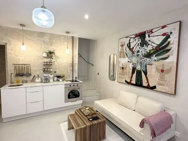 ARLES, LA ROQUETTE - Maison de charme entièrement rénovée / 3 chambres