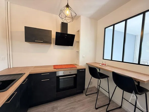 Studio de 29,27 m² - Commerces et bus au pied de la résidence