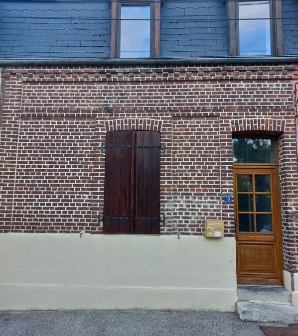 Photo 1