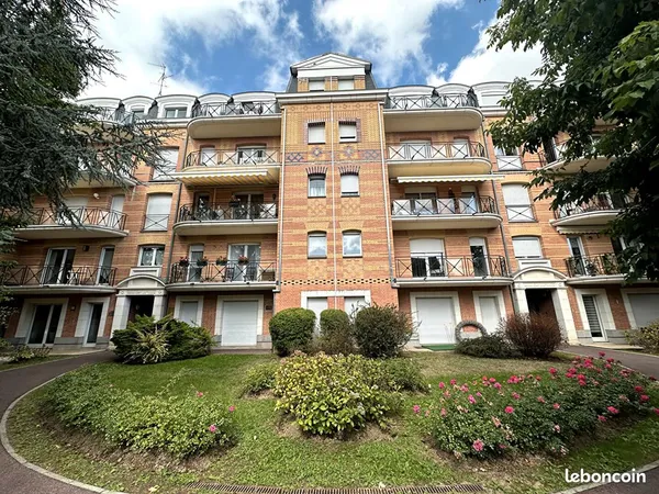 Studio 1 pièce 30 m²