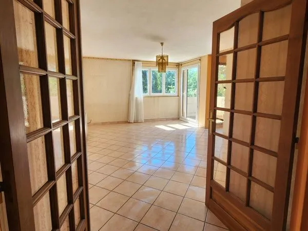 Appartement 4 pièces 83m2 + garage + cave