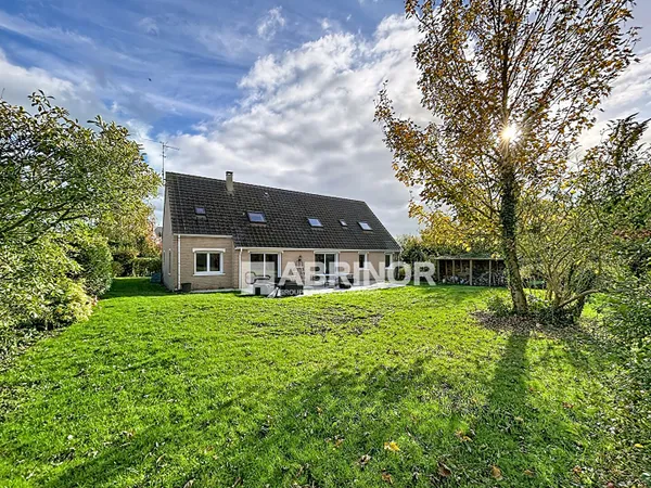 SEMI-PLAIN-PIED INDIVIDUEL 6 CHAMBRES ET DOUBLE GARAGE