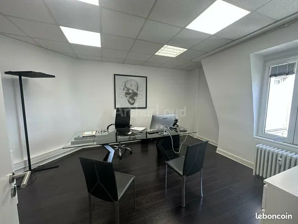 Bureaux 299 m²