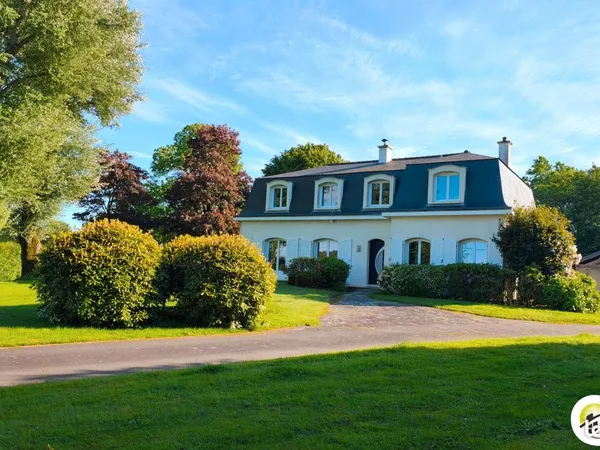 Propriété 7 pièces 179 m²