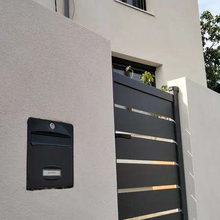 Maison proche Arago 3 chambres + garage + annexe (bureaux ou chambres)