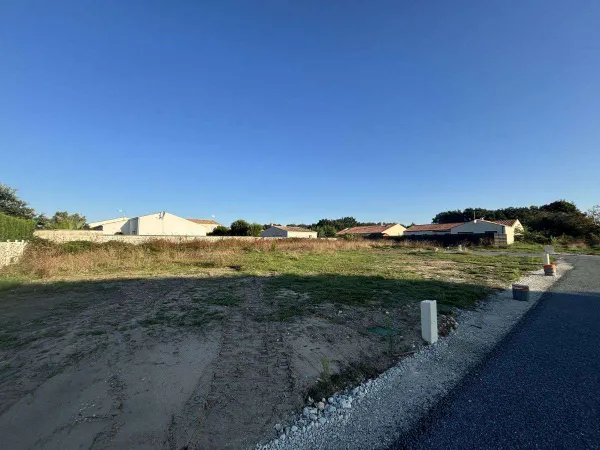 Terrain 300 m²